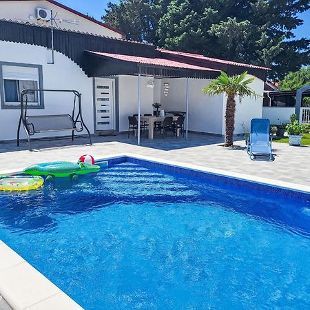 Holiday Home Matea By Interhome Нин Екстериор снимка