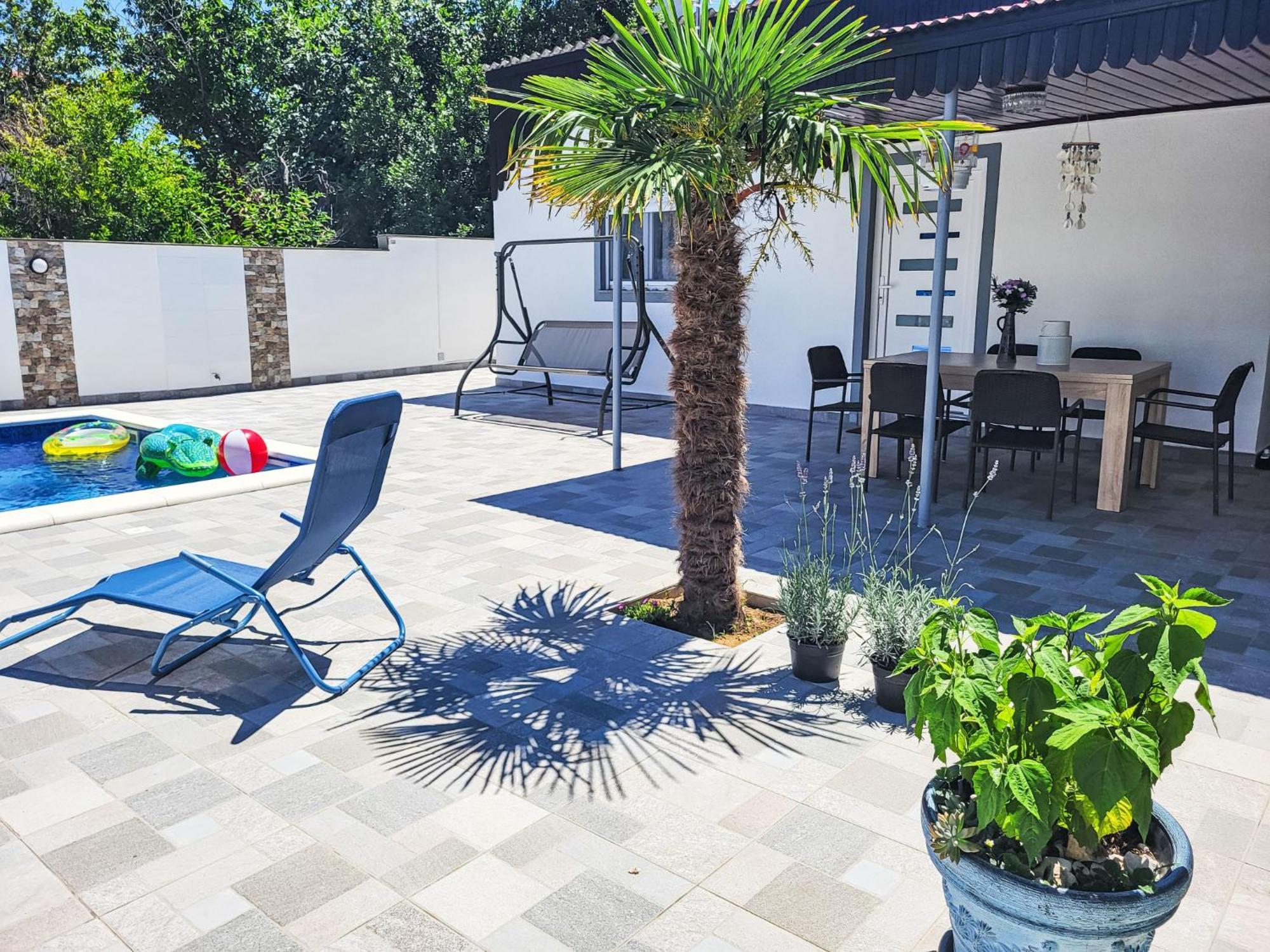 Holiday Home Matea By Interhome Нин Екстериор снимка