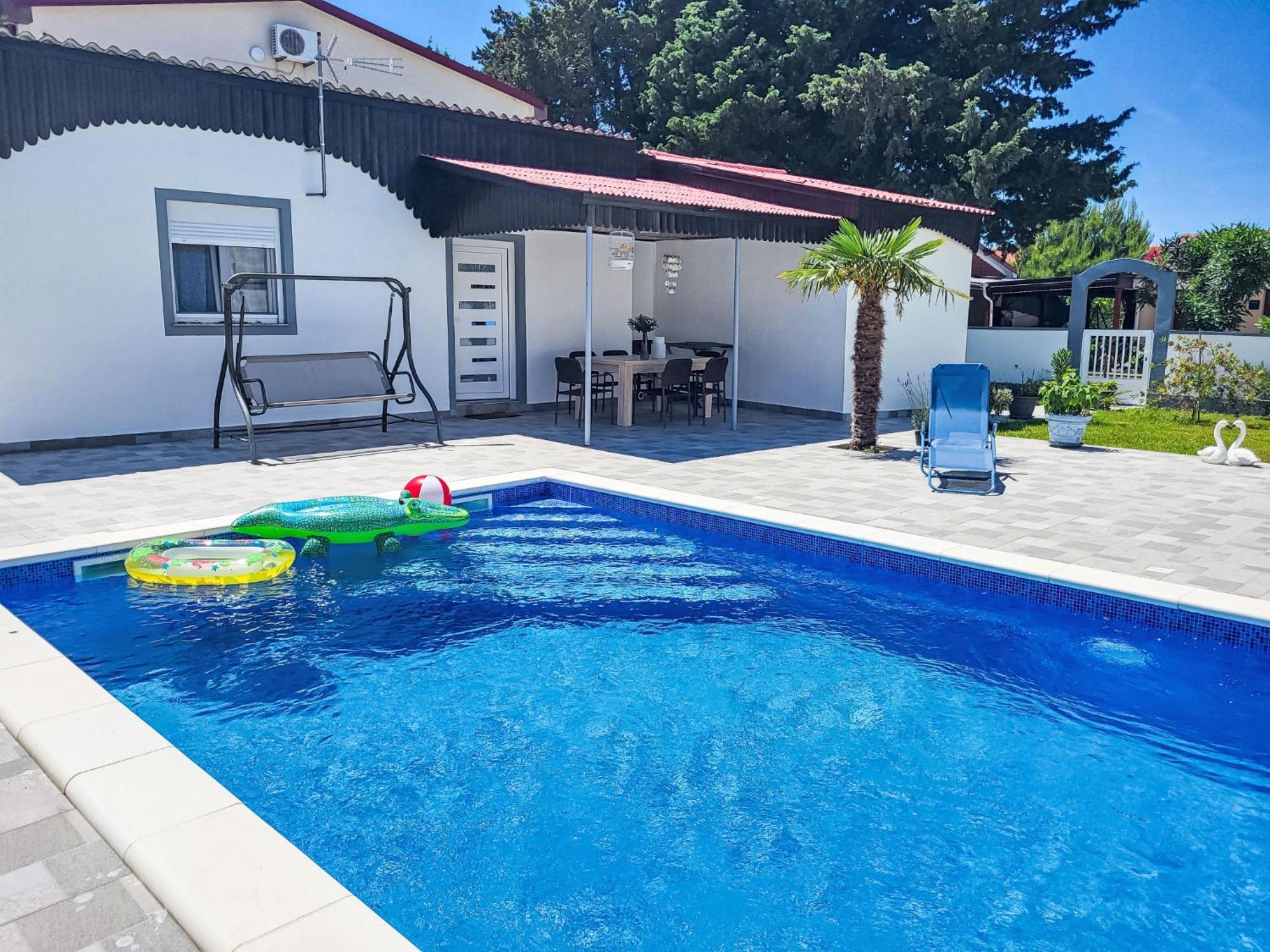 Holiday Home Matea By Interhome Нин Екстериор снимка